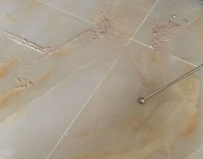 融安瓷砖空鼓维修公司分享粘合剂选择不当在瓷砖铺贴过程中可能导致以下问题